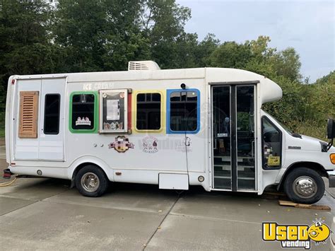 2007 Ford E-450 24' Diesel Soft Serve Truck | Ice Cream Truck w/ Flurry ...