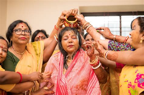 The Art of Draping: Mastering the Elegance of Traditional Sarees ...