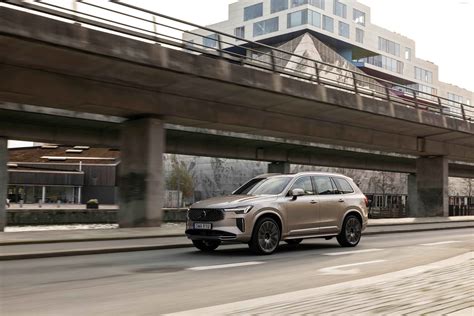 2025 Volvo XC90 T8 Bright Dusk - Stunning HD Photos, Videos, Specs, Features & Price - DailyRevs