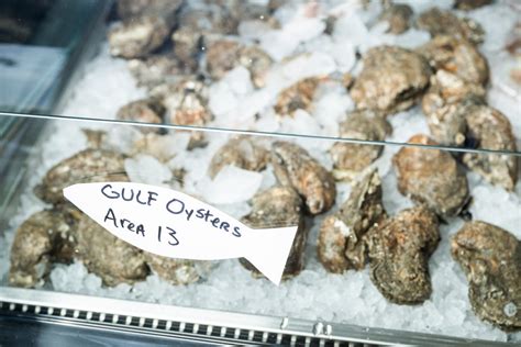Porgy’s Seafood Market: Fresh Local Catch in Charleston, SC
