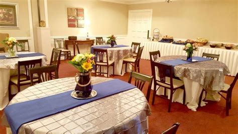 ZOELLER FUNERAL HOME - Updated December 2025 - 18 Photos - 615 Landa St ...