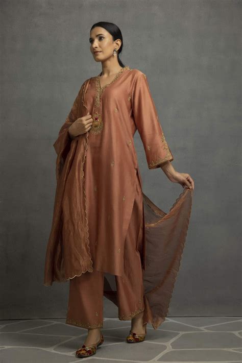 Straight Kurta With Handcrafted Embellishment – Kahani Lush