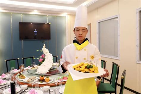 重庆新东方烹饪学院暑期班开课了_重庆新东方烹饪学院
