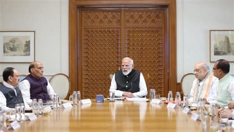 PM Modi chairs high-level review meeting on petroleum, gas, power ...