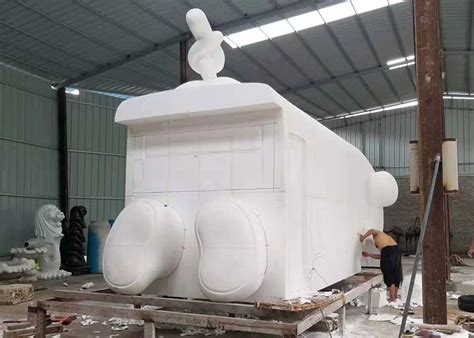 贵州泡沫雕塑制作-幽默悟空小汽车（加长版） -贵州朋和文化景观雕塑设计