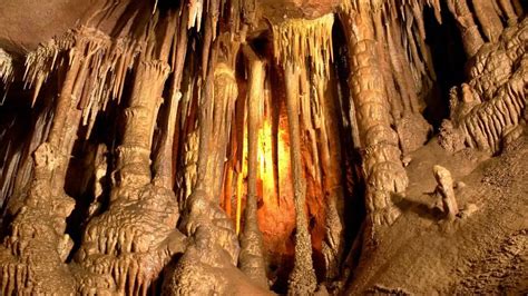 7 mesmerizing caves in U.S. that you need to visit once