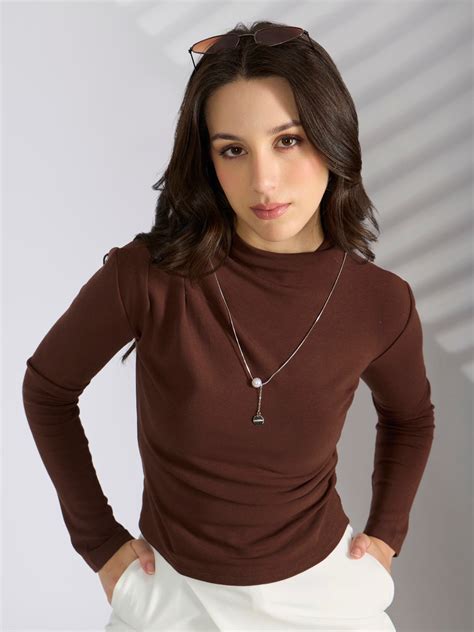 SHOWOFFFF Women's Brown Fitted Ruched Top with Chain