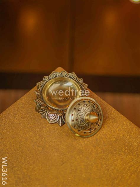 Brass Dhoop Dhani with Lotus Base - WL3616 – Wedtree