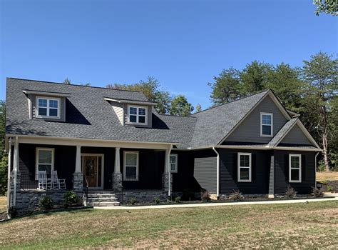 Dark Vinyl Siding for Stylish Home Exterior