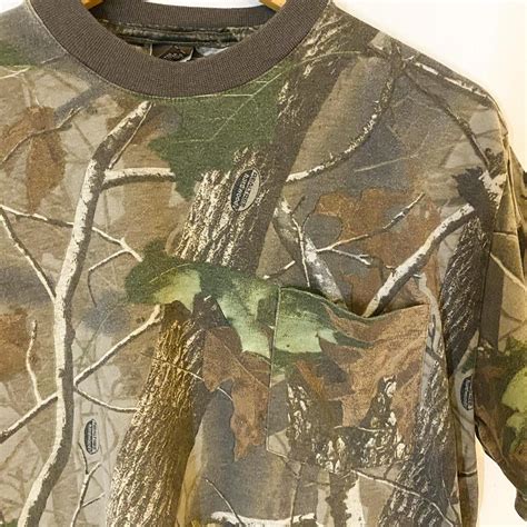 Vintage realtree camo pocket t-shirt. In great... - Depop