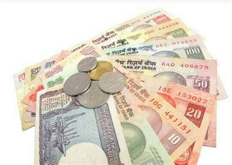 What are different forms of modern currency - Brainly.in