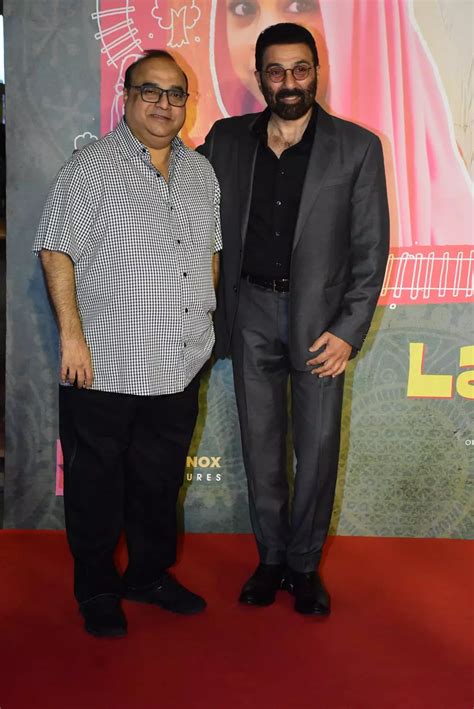 #ZoomIn: Ananya Panday's Day Out, Celebs At Pankaj Udhas' Funeral