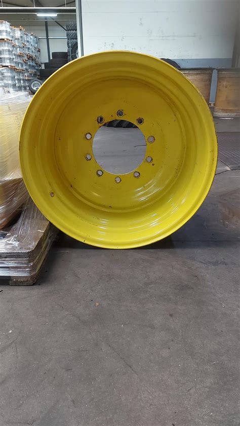 23-30 WHEEL USED JD YELLOW 281-335-10 Ø24 ET-15 V7756 VAST 1 KANT ...