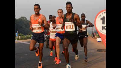 Delhi: No plastic bottles at biggest edition of half marathon yet ...