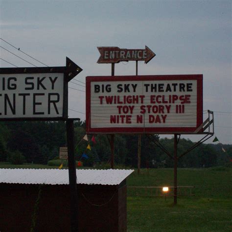 Big Sky Twin Drive-In Theater (Wisconsin Dells) - Aktuelle 2021 - Lohnt ...