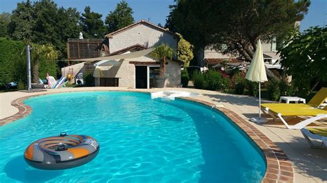 LE BARAILLOT (Aiguillon) - Villa Reviews, Photos, Rate Comparison ...