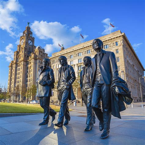 Un Paseo por Liverpool › Premier English School