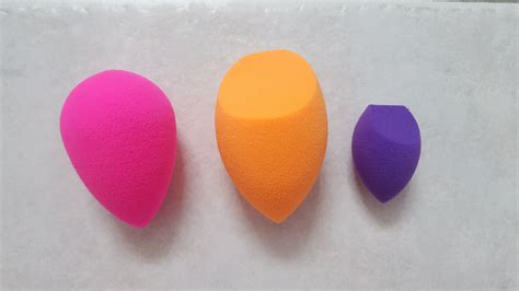 Versus: Beauty Blender and Real Techniques Sponges - I'm Not a Beauty Guru