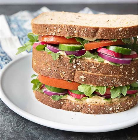 Veggie Hummus Sandwich • Unicorns in the Kitchen