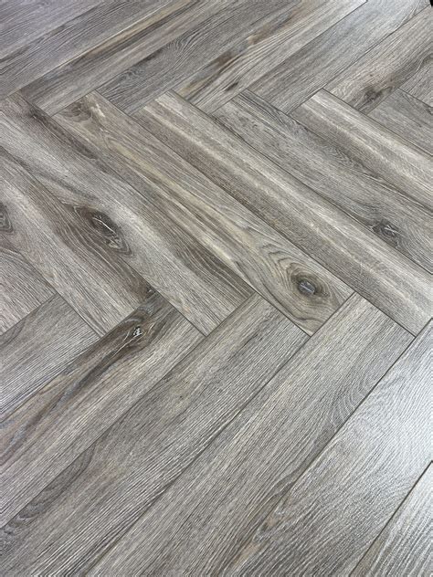 Herringbone Cappucino Oak 12mm £27.99 sqm – N&P Flooring LTD