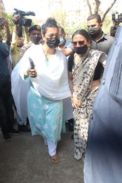 Bappi Lahiri passes away: Ila Arun, Sakshi Tanwar, Poonam Dhillon pay ...