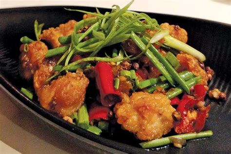 Eat At Hu Tong Chinese Restaurant Alwarpet | LBB, Chennai
