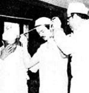 Parsis: Conversion commotion - India Today