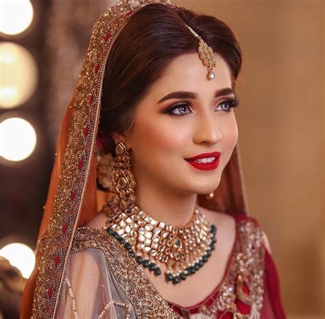 Jyoti Sodhi Makeup Artist Services, Review and Info - Olready