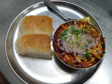 10 of the Best Street Foods in Pune | Only In Your State Only In Your State