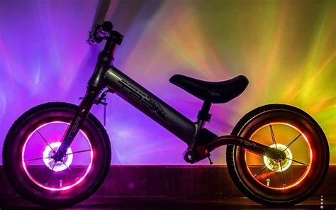Bunte LED Speichenlichter für Kinderfahrräder mit 7 Farben