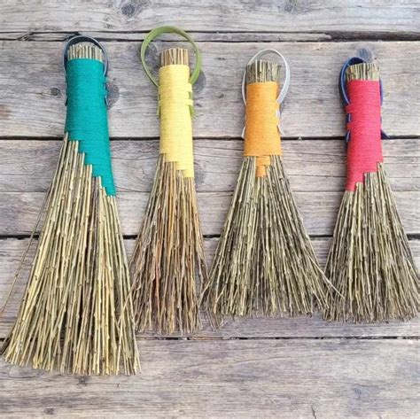 Make your own little handbrush from willow tips, 1 Bulwark, Brecon, LD3 ...