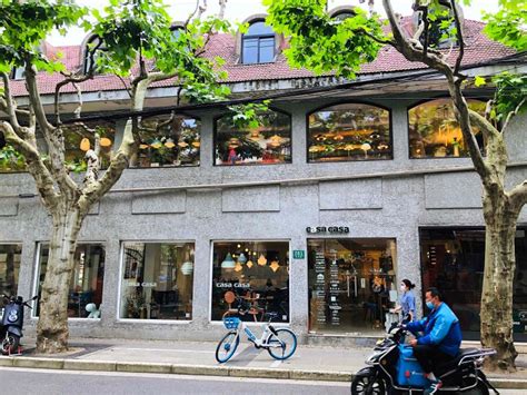 2023年一季度，上海新开的特色小店数量超过3万家