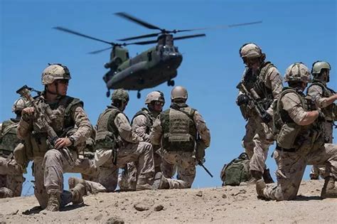 चिनूक हेलिकॉप्टर कैसे होंगे प्राकृतिक आपदा के समय मददगार? | How Chinook ...