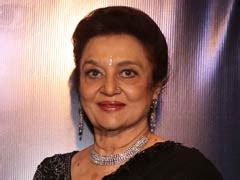 Asha Parekh Childhood Photo As A Classical Dancer Viral In Social Media ...