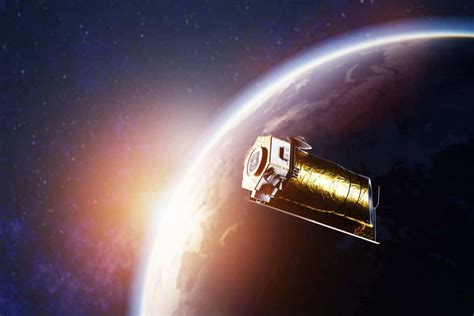 Hubble Captures the Expanding Ghost of a 10,000-Year-Old Supernova