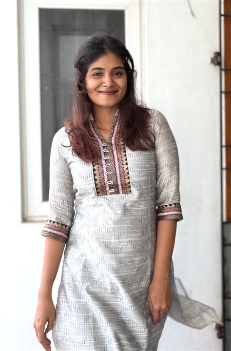 Nayanthara #20-handloom cotton kurti in grey – vastarathelabel