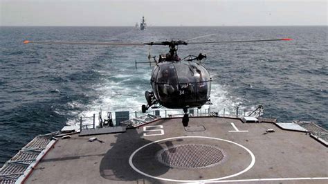 कराची में दिखी PAK नौसेना की सीक्रेट मिनी पनडुब्बी, भारत के लिए चुनौती ...