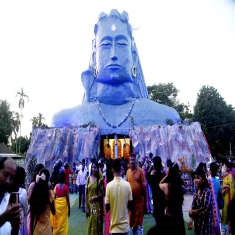 Durga Puja 2023: Flavours of Puchka to Menstrual Hygiene Awareness ...