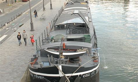 PÉNICHE CAFÉ-LIBRAIRIE L'EAU ET LES RÊVES (2026) All You Need to Know ...