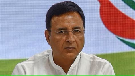 Centre insulted martyrdom of 700 farmers by not giving legal status to ...