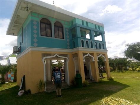 TORRES FARM RESORT POWERED BY COCOTEL (Naic) - Guesthouse Reviews ...
