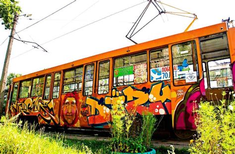 Meet The Female Graffiti Artist Who's Transforming The Streets Of Delhi ...