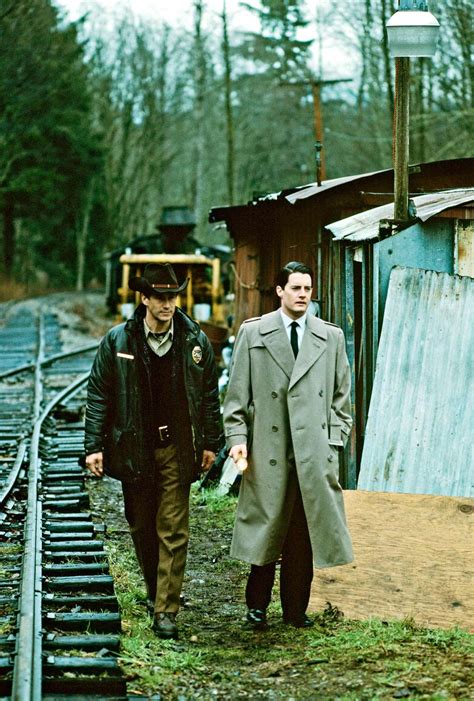 Michael Ontkean as 'Sheriff Harry S. Truman' & Kyle MacLachlan as ...
