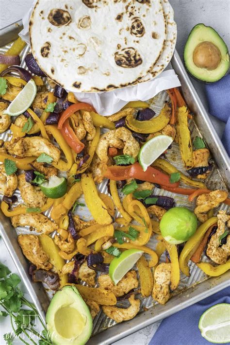 Easy Oven Baked Sheet Pan Chicken Fajitas