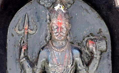 साल 2025 में इन राशियों पर रहेगा शनि की साढ़ेसाती, रहेगा नकारात्मक ...