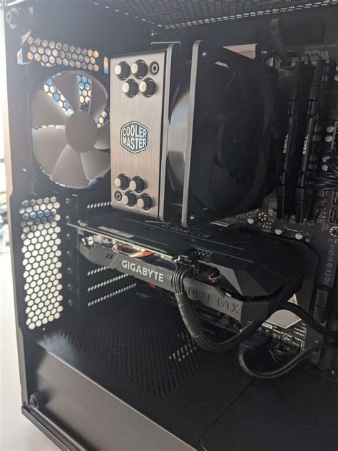 Anime Computer Build 的图像结果