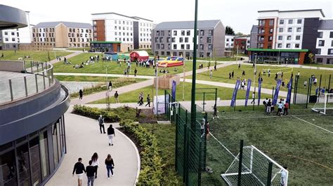 University of Hertfordshire : Rankings, Fees, Courses, and Admissions
