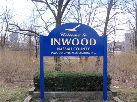 Inside Inwood: CIVICS "PLANTS" NEW SIGNS