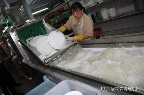香港洗碗工工资都12000，为啥大陆人很少去打工？原因让人哭笑不得
