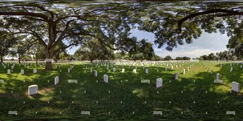 360° view of Barrancas National Cemetery - Alamy